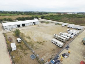 2269 N Masch Branch Rd, Denton, TX à louer Photo de l’immeuble– Image 2 sur 21