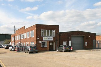 Plus de détails pour 4 Cadwell Ln, Hitchin - Industriel/Logistique à louer