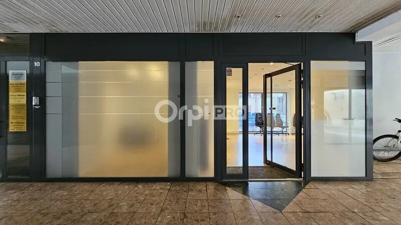 Local commercial dans Colmar à louer - Hall d’entrée – Image 2 sur 7