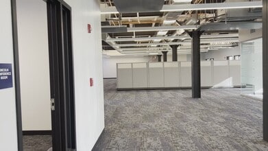 313-317 Iron Horse Way, Providence, RI à louer - Vidéo sur l’annonce professionnelle 