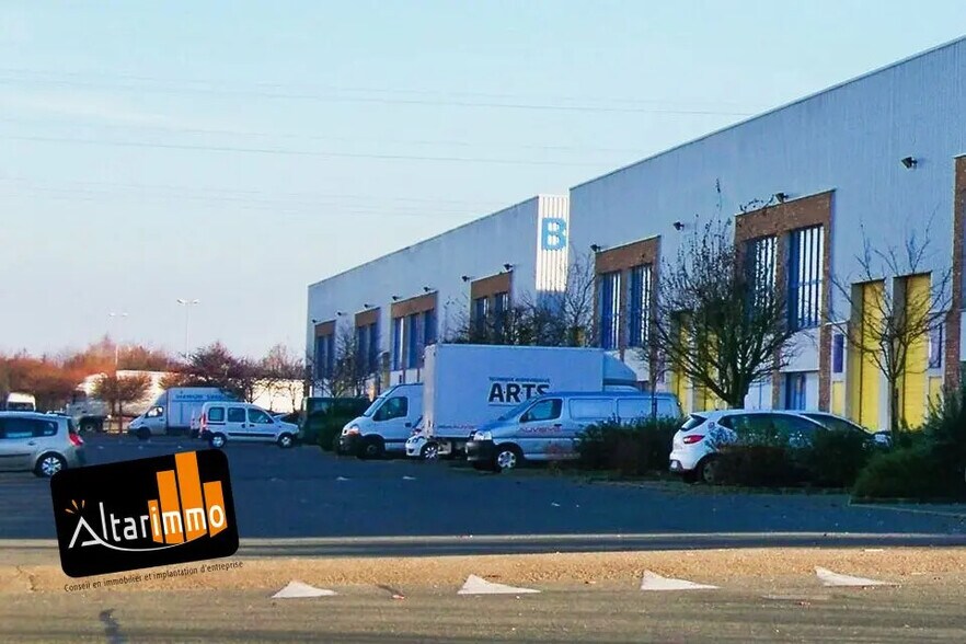 Local d’activités dans Gellainville à louer - Photo de l’immeuble – Image 1 sur 1