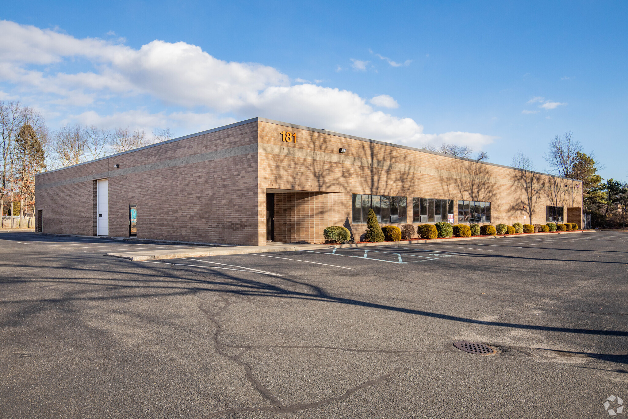 181-191 Remington Blvd, Ronkonkoma, NY à vendre Photo principale– Image 1 sur 14