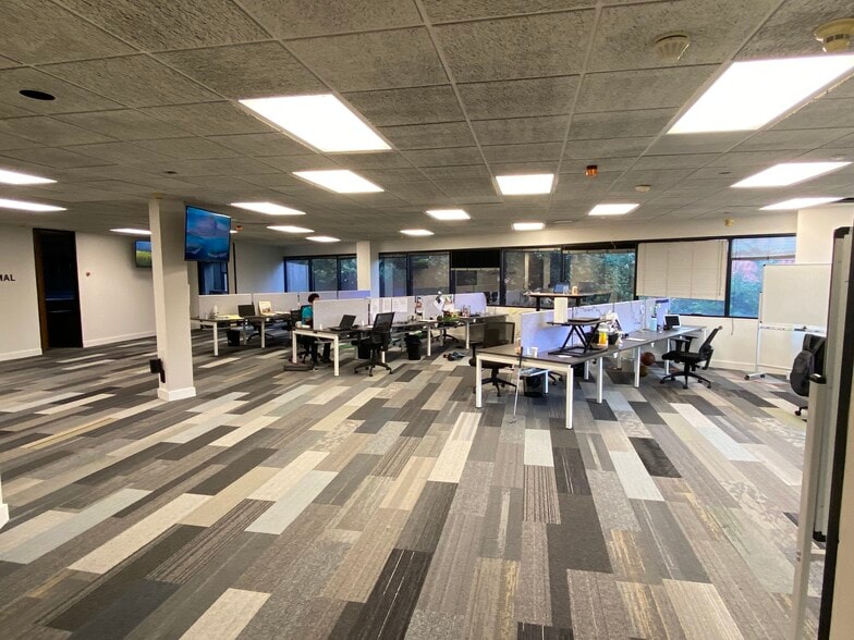 1101 S Capital Of Texas Hwy, West Lake Hills, TX à louer - Photo intérieure – Image 3 sur 17