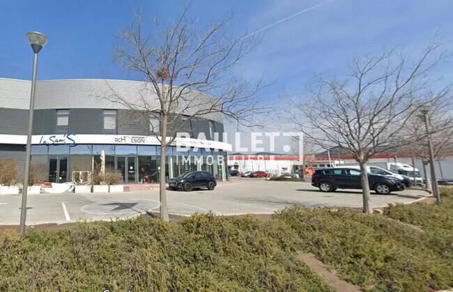 Plus de détails pour Local commercial à vendre