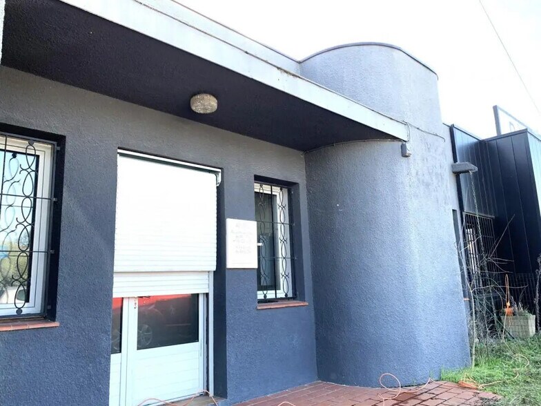 Local d’activités dans Toulouse à louer - Photo de l’immeuble – Image 2 sur 12