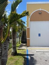 953 NW 3rd Ave, Homestead, FL à louer Photo de l’immeuble– Image 2 sur 6