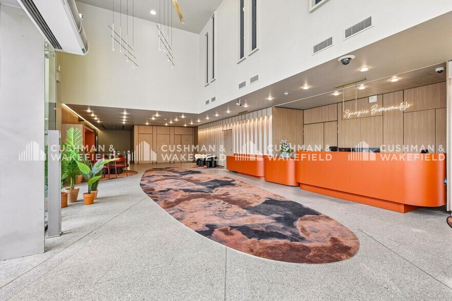 8 Avenue De Lunca, Montigny-le-Bretonneux à louer - Hall d’entrée – Image 2 sur 14