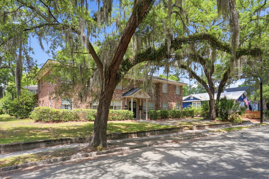 3411 Bull St, Savannah, GA à vendre - Photo de l’immeuble – Image 2 sur 40