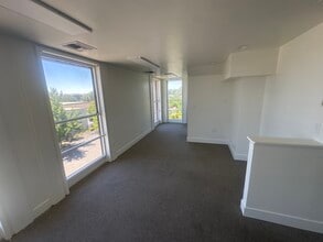 1545 N Texas St, Fairfield, CA à louer Photo intérieure– Image 2 sur 3