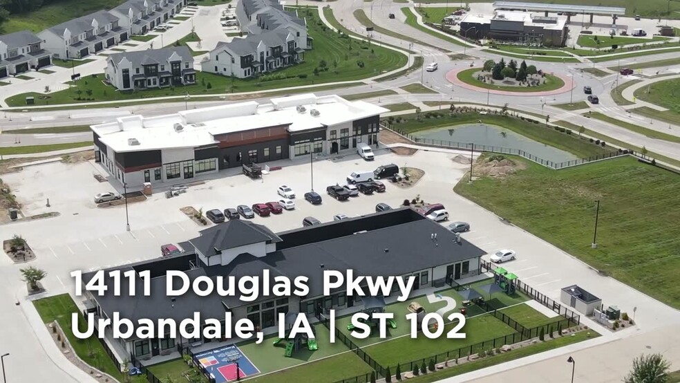 14111 Douglas Pkwy, Urbandale, IA à louer - Vidéo sur l’annonce professionnelle – Image 2 sur 12