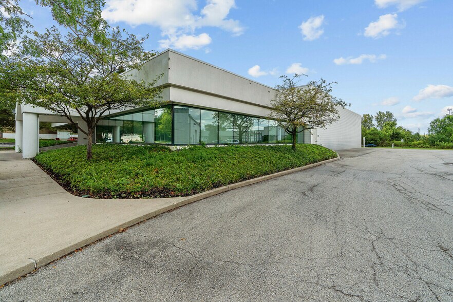 4495 Saguaro Trl, Indianapolis, IN à vendre - Photo de l’immeuble – Image 1 sur 10