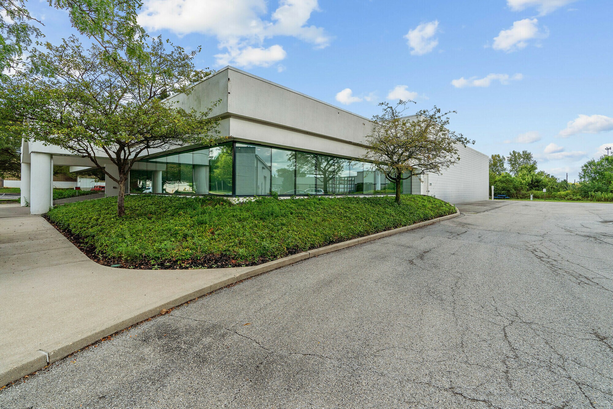 4495 Saguaro Trl, Indianapolis, IN à vendre Photo de l’immeuble– Image 1 sur 11