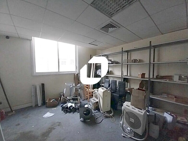 Bureau dans Conflans-Sainte-Honorine à vendre - Photo de l’immeuble – Image 3 sur 4