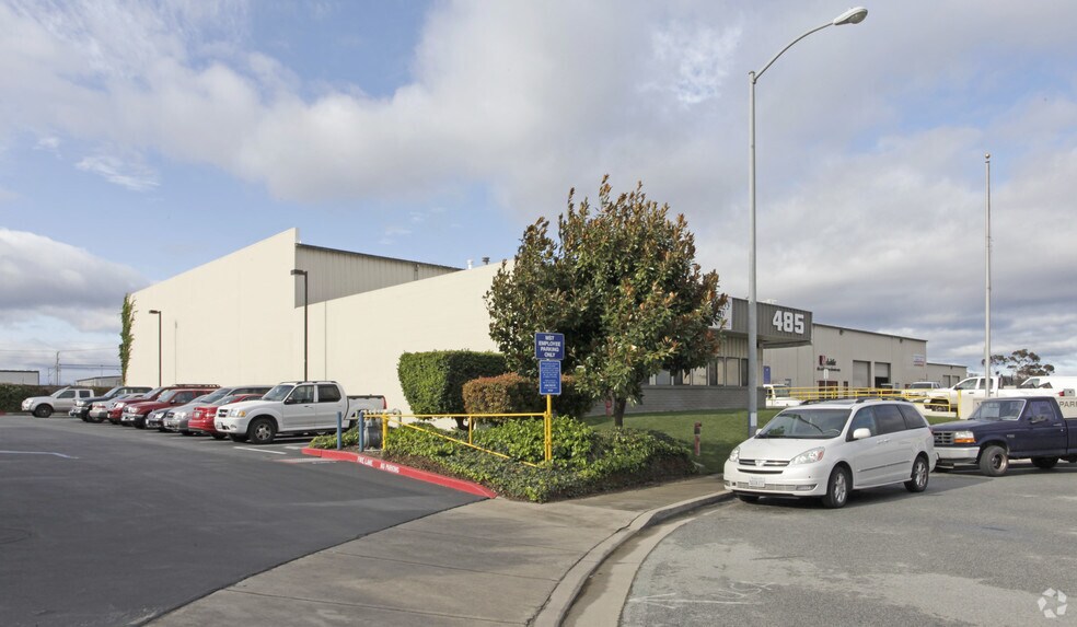 485 Victor Way, Salinas, CA à louer - Photo de l’immeuble – Image 2 sur 11