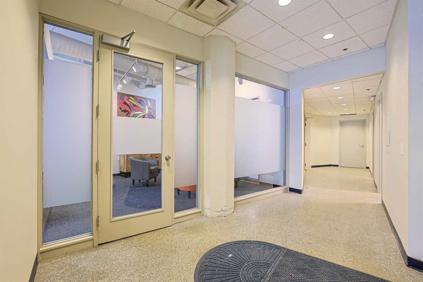 817 Main St, Cincinnati, OH 45202 - Lot 2 - - Photo intérieure - Image 1 of 24