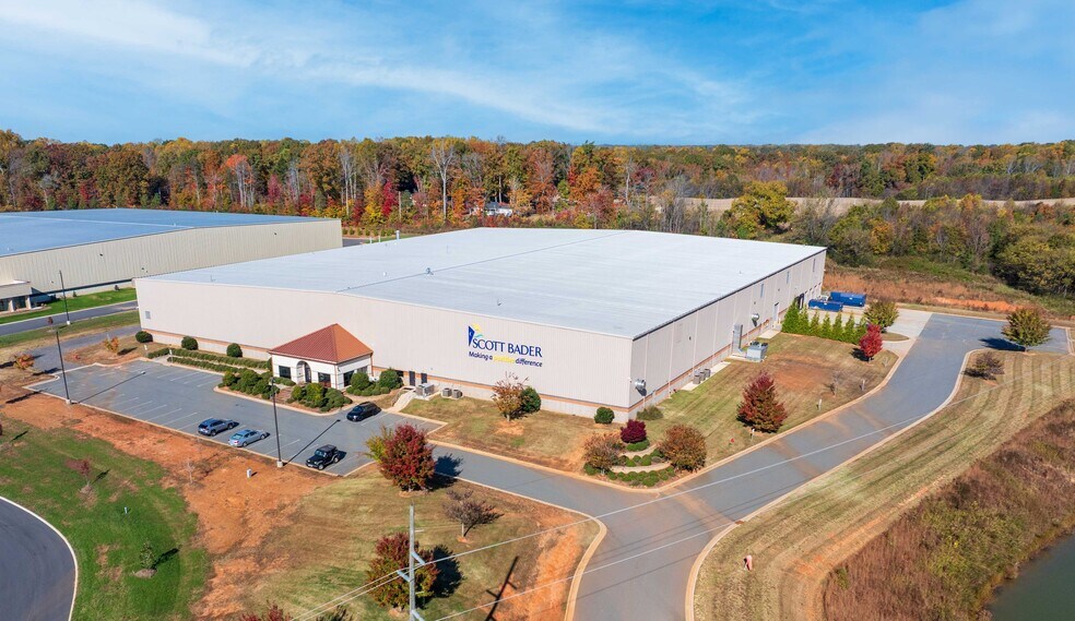 212 Quality Dr, Mocksville, NC à louer - Photo de l’immeuble – Image 1 sur 18