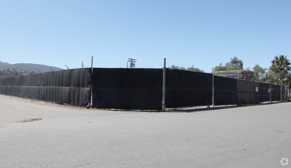 429 Daisy Ln, San Marcos, CA à louer - Photo de l’immeuble – Image 3 sur 4