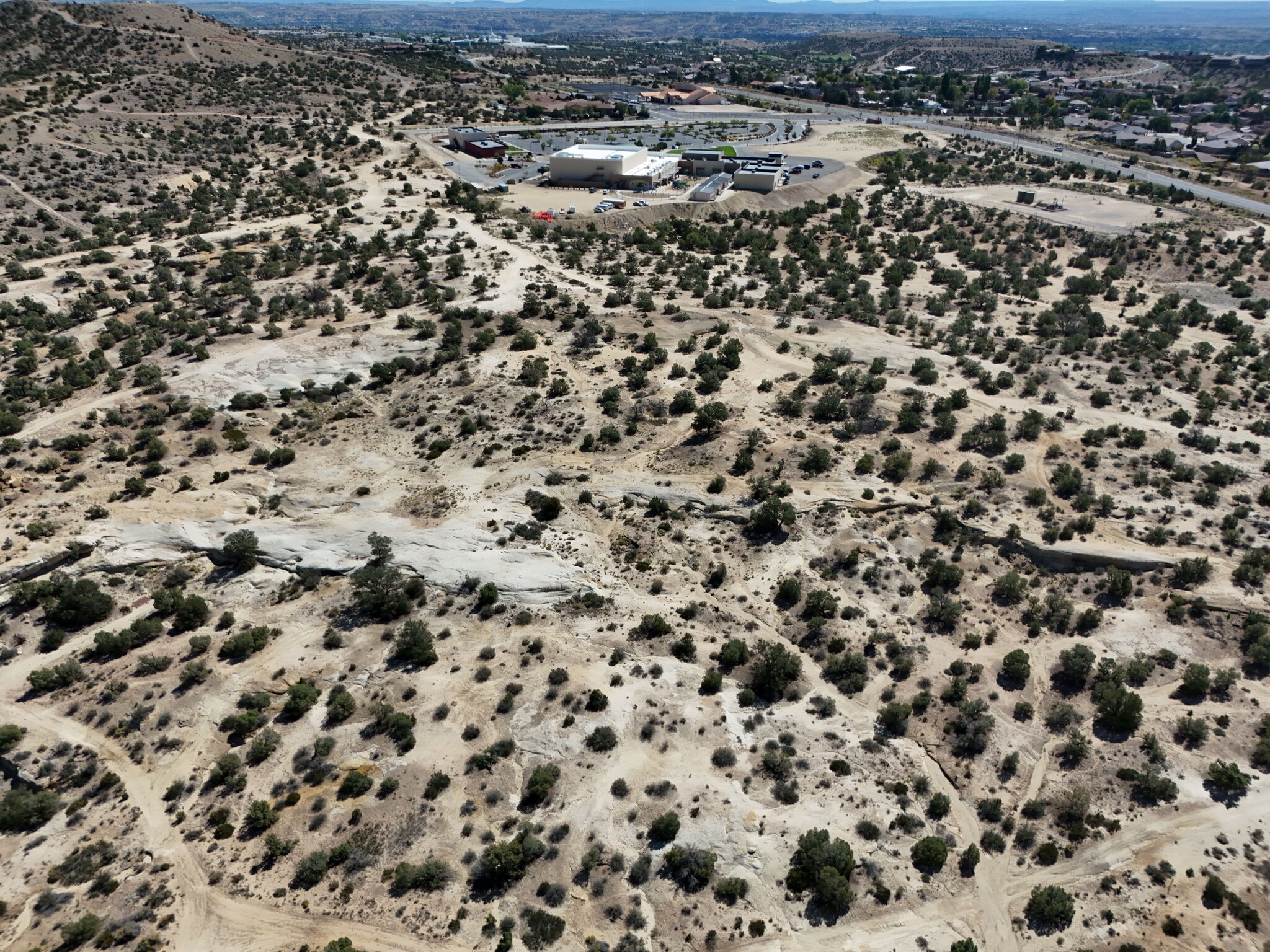 5101 N Dustin Ave, Farmington, NM à vendre Aérien– Image 1 sur 12