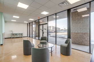 401 S Jim Wright Fwy, Fort Worth, TX à louer Photo intérieure– Image 2 sur 11