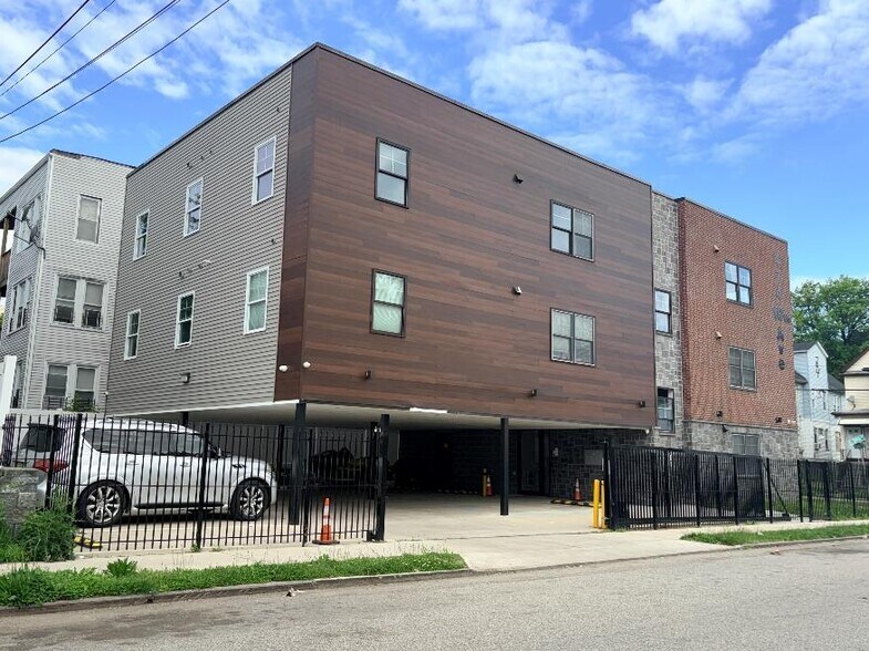 474 10th Ave, Paterson, NJ à vendre - Photo de l’immeuble – Image 2 sur 2