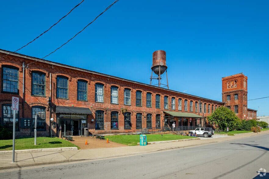 1200-1300 Clinton St, Nashville, TN à louer - Photo de l’immeuble – Image 2 sur 8