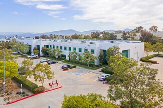Plus de détails pour 12131 Community Rd, Poway, CA - Local d'activités à louer
