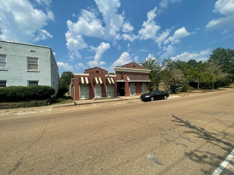 151 E Center St, Canton, MS à vendre - Photo principale – Image 1 sur 6