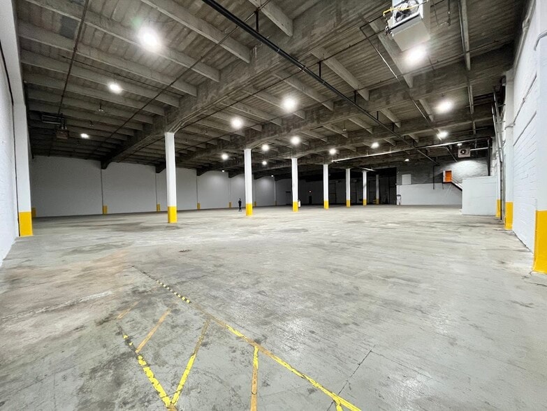 2555 Ave Dollard, Montréal, QC à louer - Photo intérieure – Image 2 sur 6