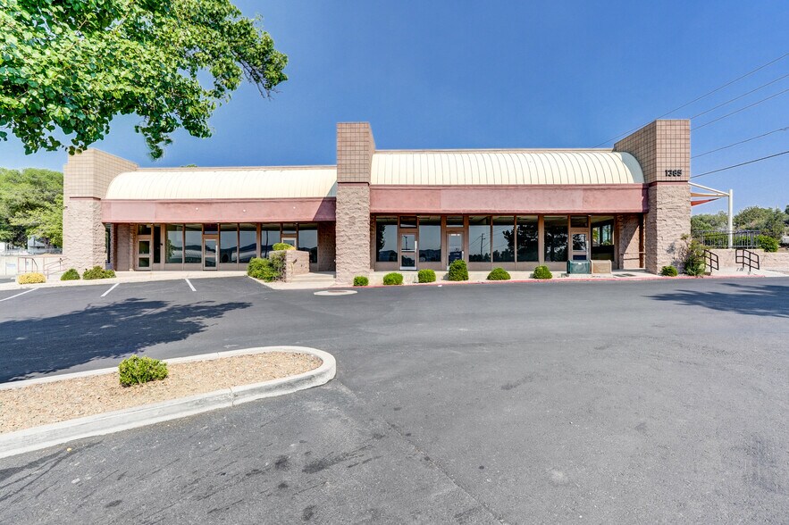 1365-1385 Iron Springs Rd, Prescott, AZ à louer - Photo de l’immeuble – Image 3 sur 22