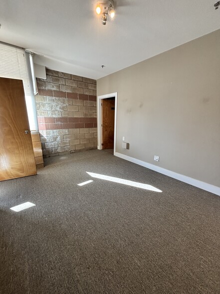 4411 Yates St, Denver, CO à louer - Photo de l’immeuble – Image 3 sur 5
