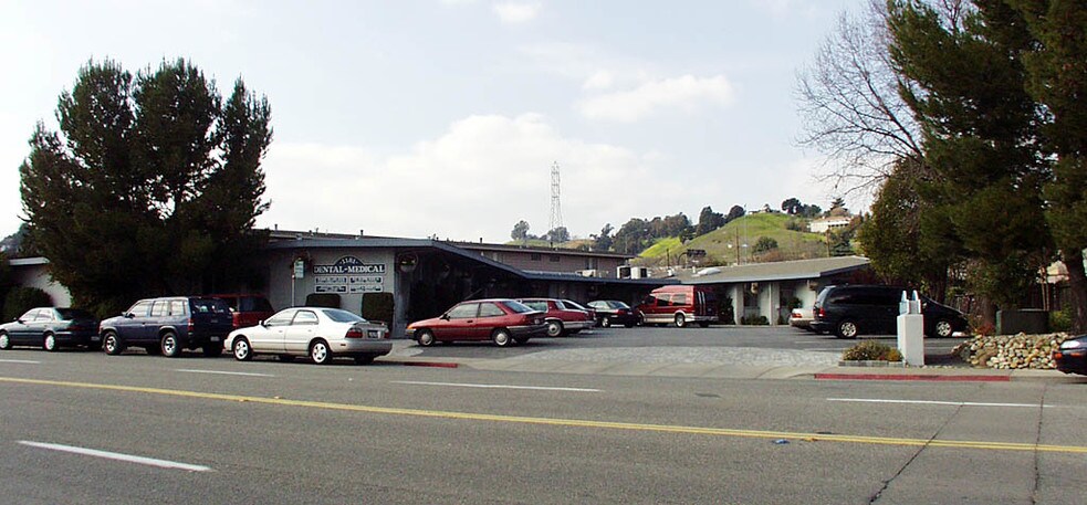 1181 Boulevard Way, Walnut Creek, CA à vendre - Photo de l’immeuble – Image 2 sur 5