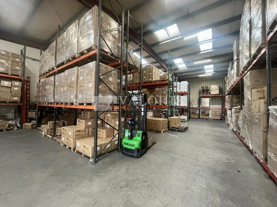 Local d’activités dans Chassieu à louer Photo intérieure– Image 1 sur 5