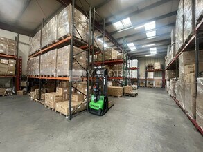 Local d’activités dans Chassieu à louer Photo intérieure– Image 1 sur 5