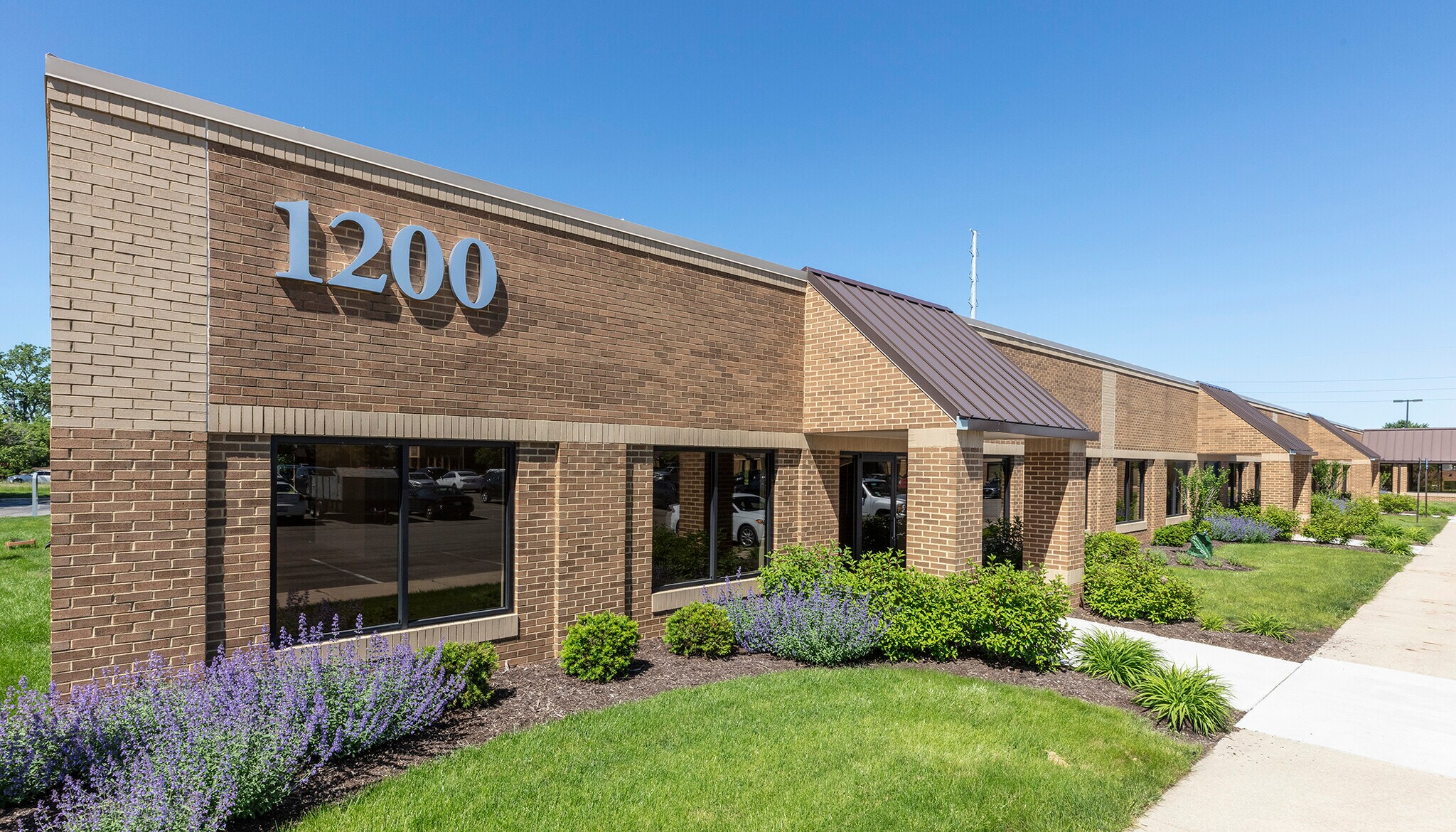 1300 Victors Way, Ann Arbor, MI à louer Photo principale– Image 1 sur 3