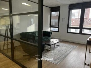 Bureau dans Lyon à louer Photo de l’immeuble– Image 1 sur 4