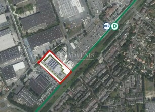 Louvres - Vue aérienne  vue de carte