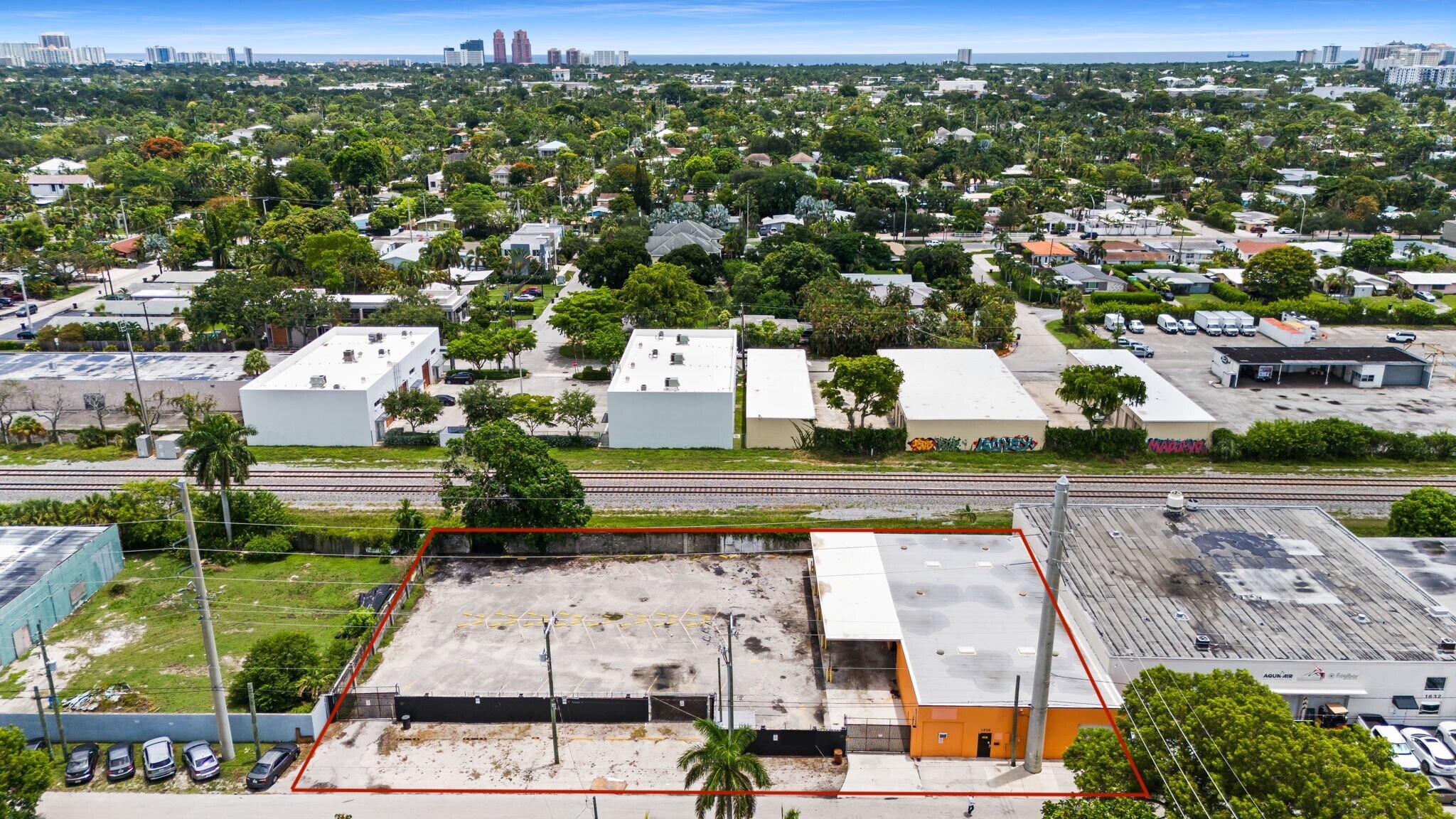 1636 NE 12th Ter, Fort Lauderdale, FL à louer Photo de l’immeuble– Image 1 sur 26