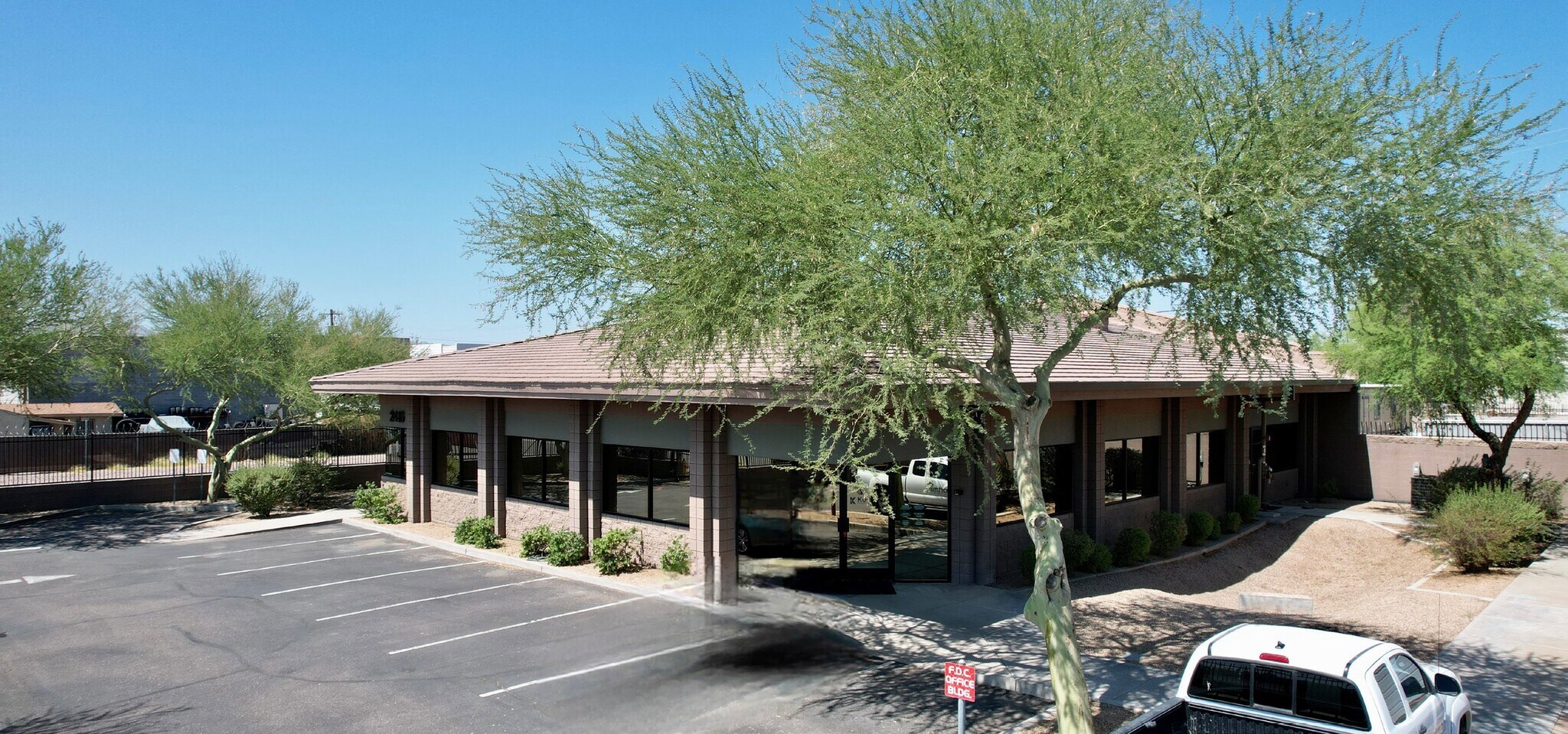 2416 S 17th Pl, Phoenix, AZ à vendre Photo principale– Image 1 sur 9
