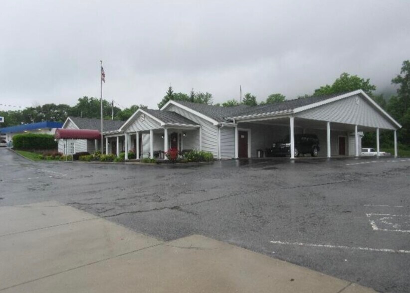 700 W Central Ave, LaFollette, TN à vendre - Photo de l’immeuble – Image 2 sur 7