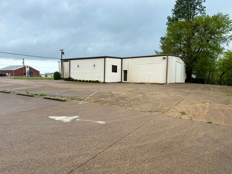 2416 S Main St, Lindale, TX à vendre - Photo de l’immeuble – Image 3 sur 25