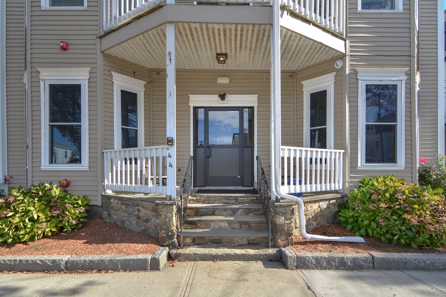 44 South St, Westborough, MA à vendre - Photo de l’immeuble – Image 3 sur 11