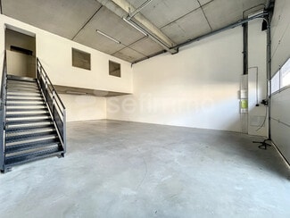 Plus de détails pour 235 Chemin De La Madrague Ville, Marseille - Local d'activités à louer