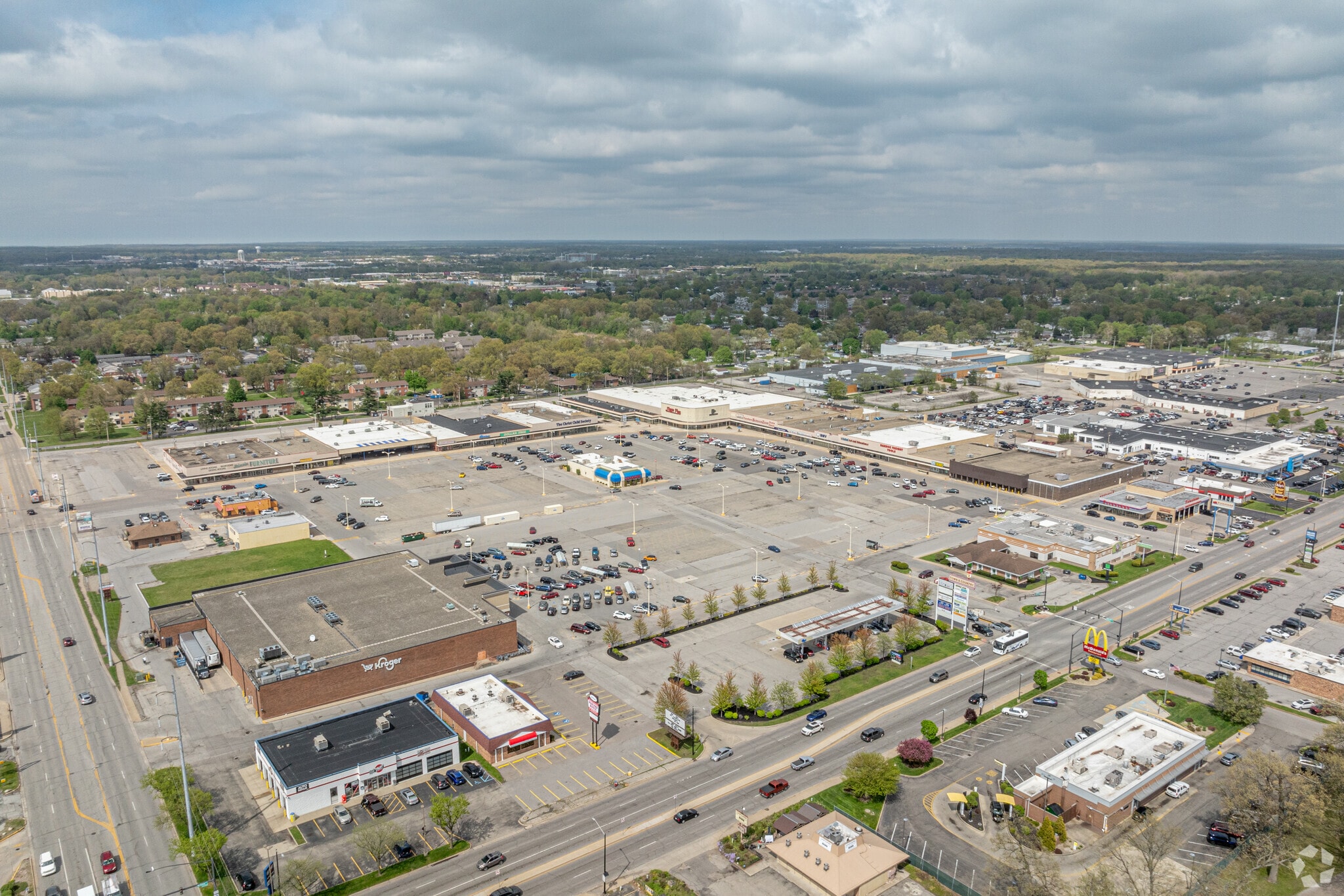 822 W McKinley Ave, Mishawaka, IN à vendre Aérien– Image 1 sur 17