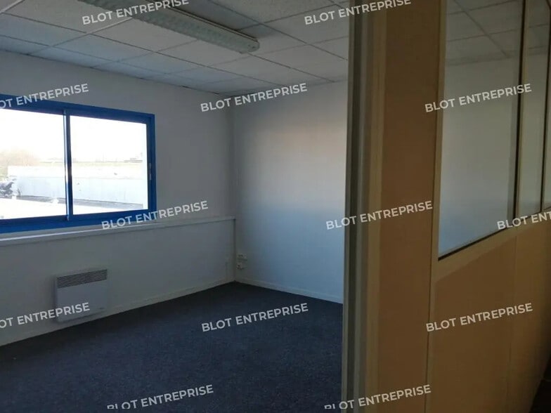 Bureau dans Auray à vendre - Photo de l’immeuble – Image 2 sur 5