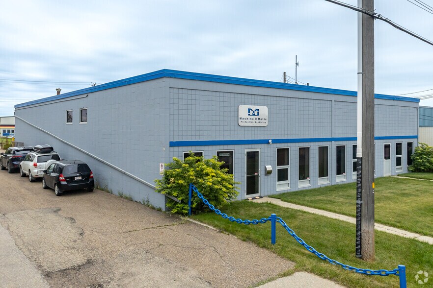 5703 92nd St NW, Edmonton, AB à vendre - Photo principale – Image 1 sur 3