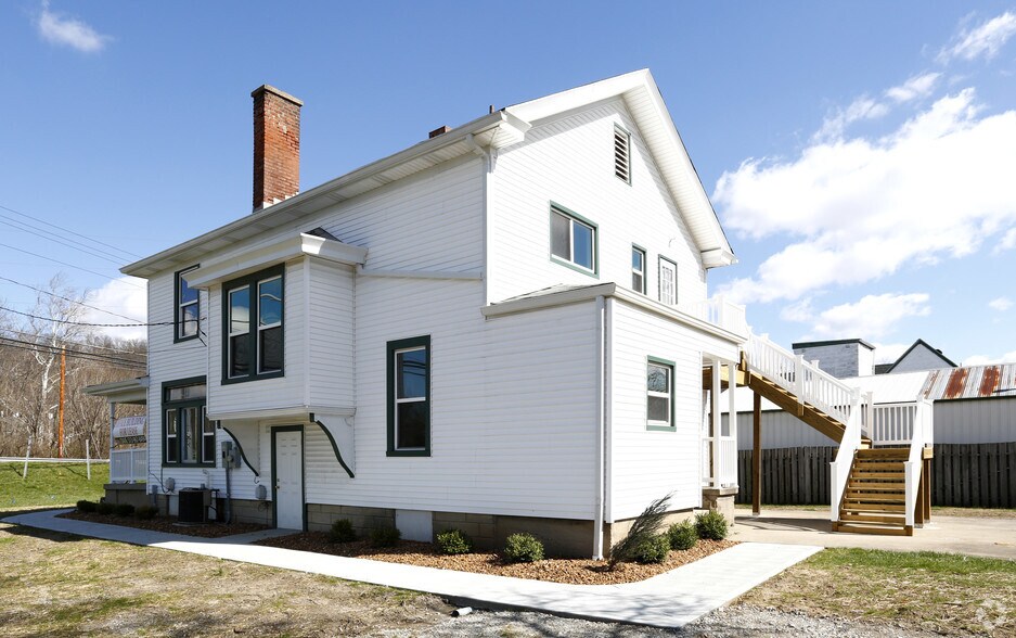 1220 Belleview Dr, Lawrenceburg, IN à louer - Photo de l’immeuble – Image 3 sur 19