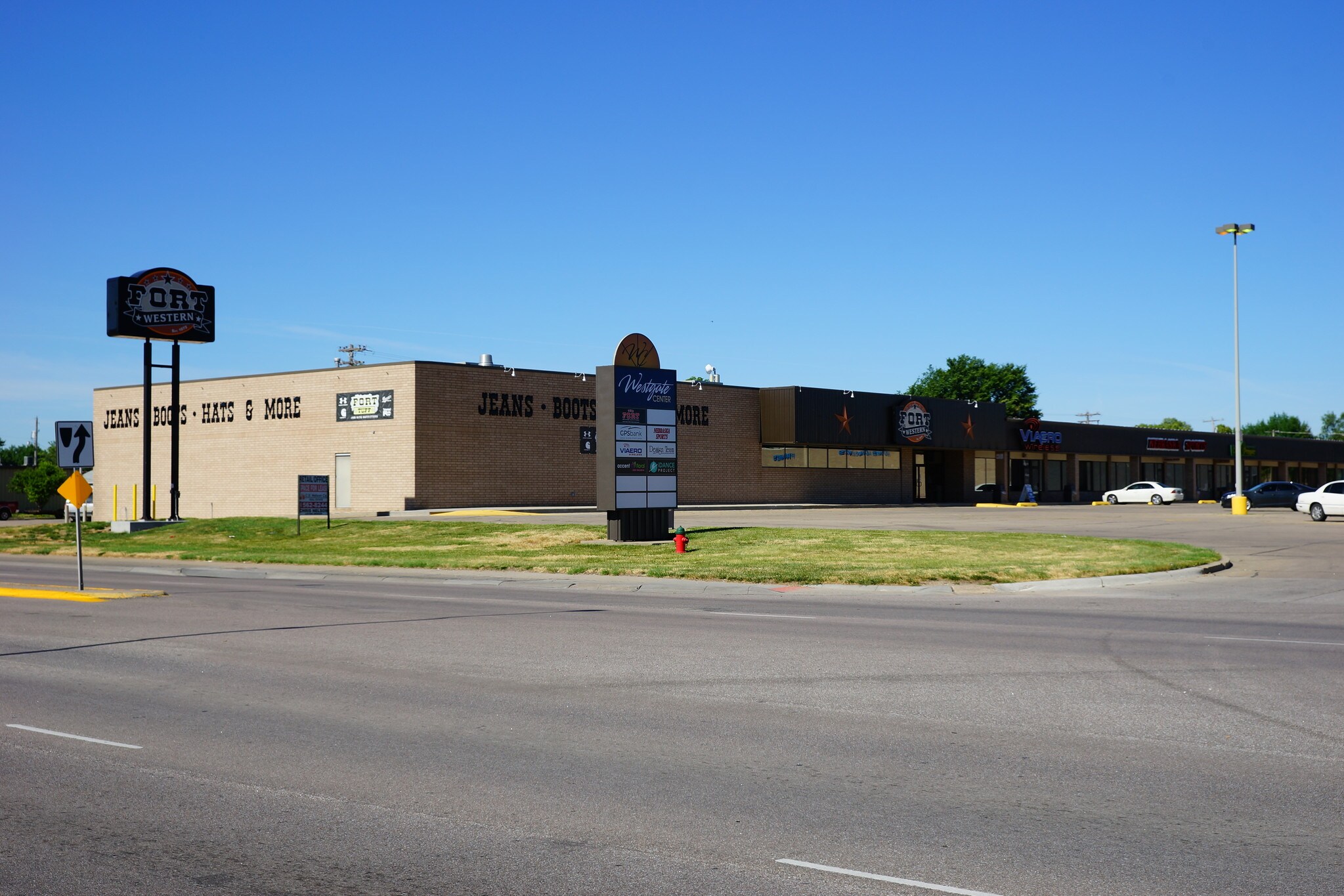 3315-3423 21st St, Columbus, NE à louer Photo de l’immeuble– Image 1 sur 3