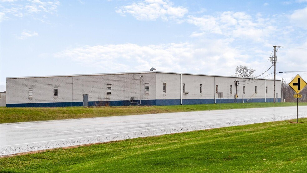 9312 Southgate Parkway, Cambridge, OH à louer - Photo de l’immeuble – Image 2 sur 21