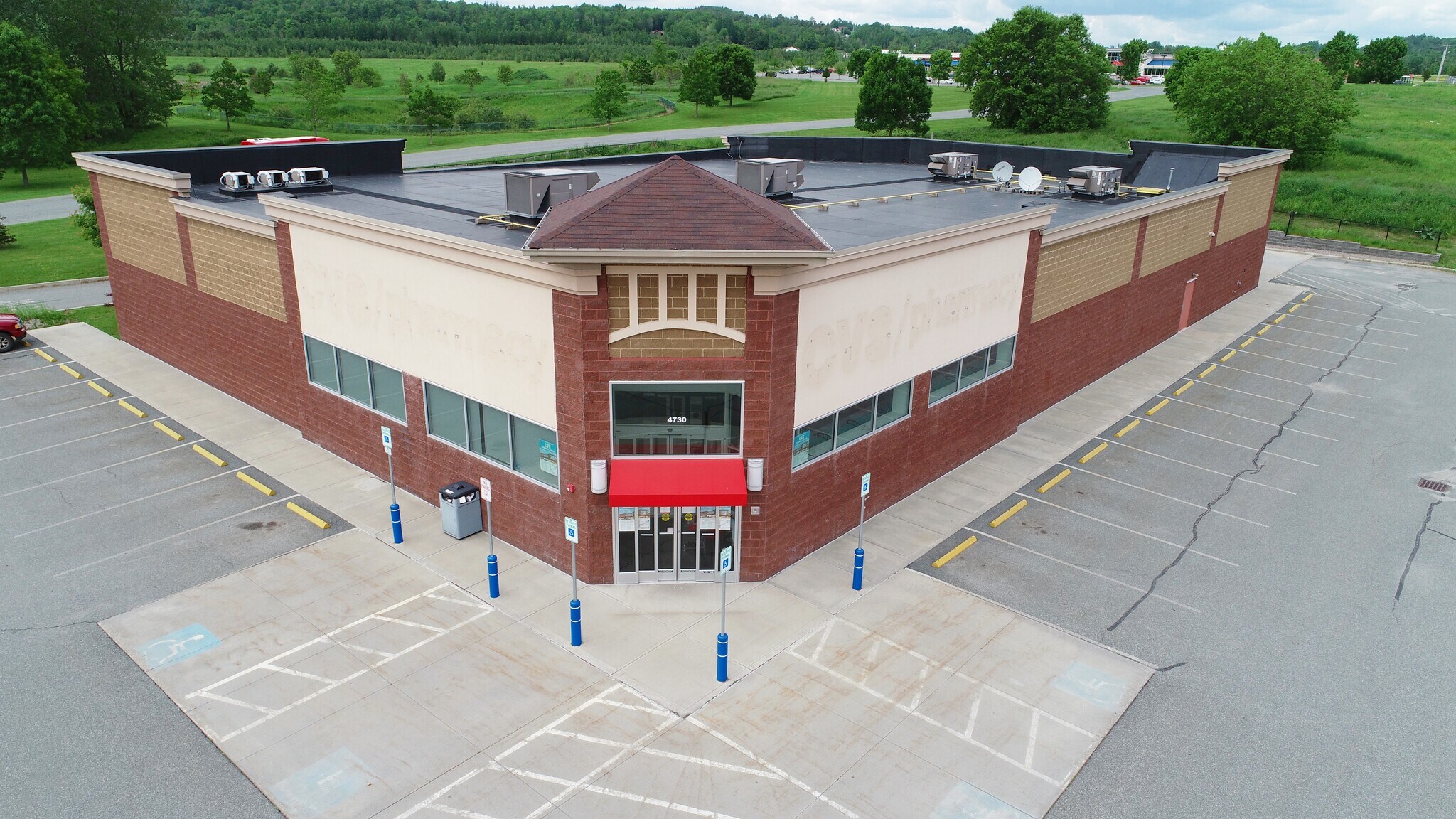 4730 Us Route 5, Newport, VT à louer Photo de l’immeuble– Image 1 sur 16