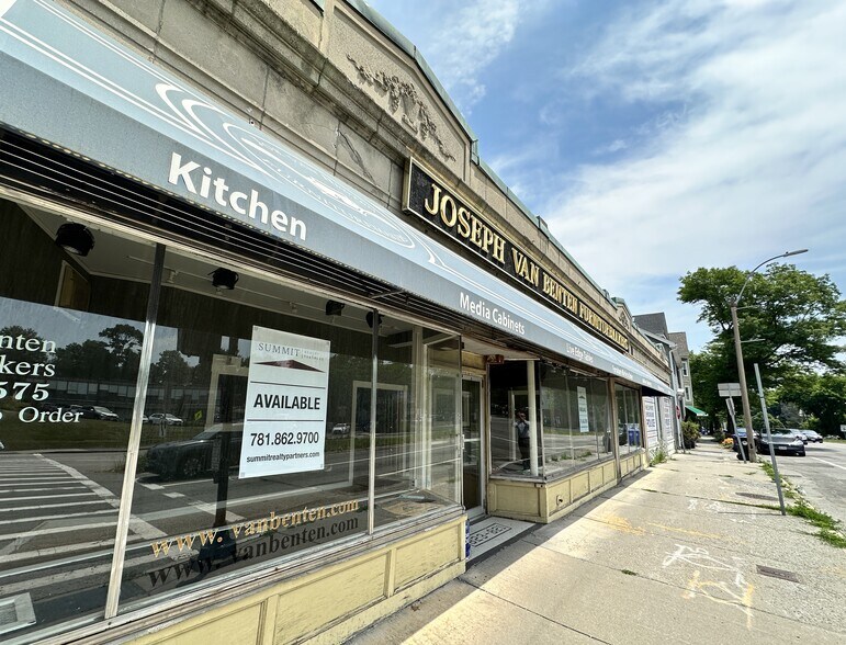 815-823 Boylston St, Chestnut Hill, MA à louer - Photo de l’immeuble – Image 2 sur 12